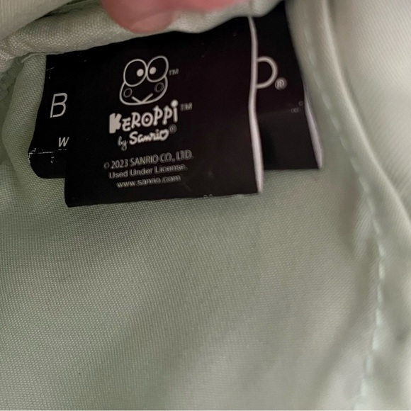 Keroppi Sitting Camera Crossbody Bag - Picture 6 of 6